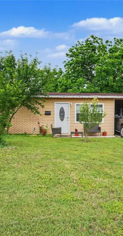 1217 California Parkway S, Fort Worth TX 76134 - Photo 2