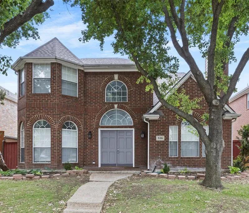 306 Santa Fe Trail, Irving TX 75063