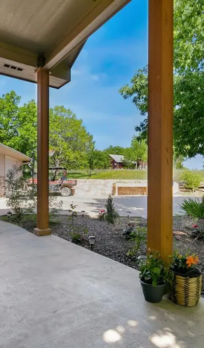 132 Southside Drive, Gainesville TX 76240 - Photo 2