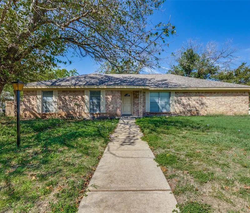 3800 Van Deman Drive, Benbrook TX 76116