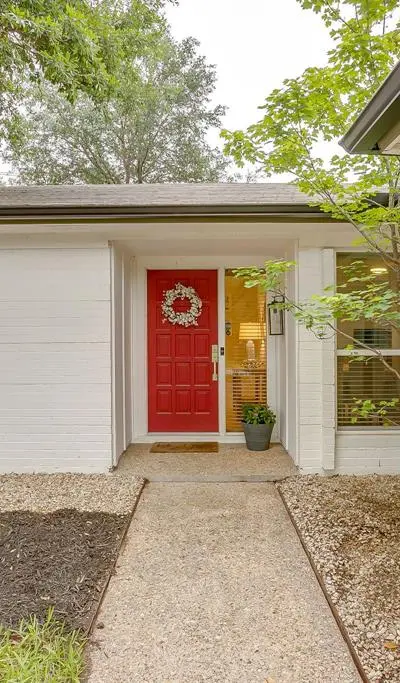 6413 Whitman Avenue, Fort Worth TX 76133 - Photo 2