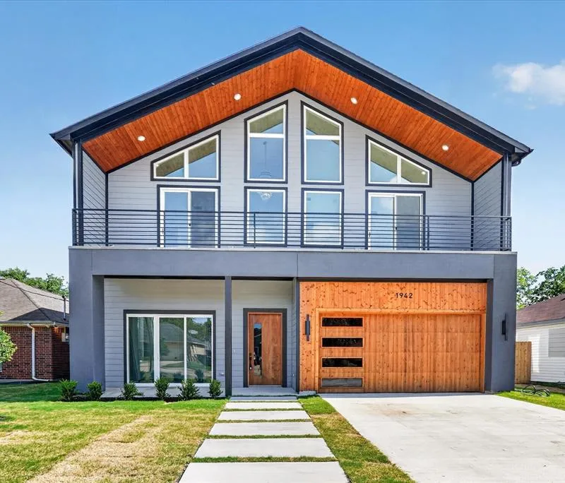 1942 Leath Street, Dallas TX 75212