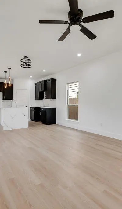 2350 Scott Street, Dallas TX 75215 - Photo 2