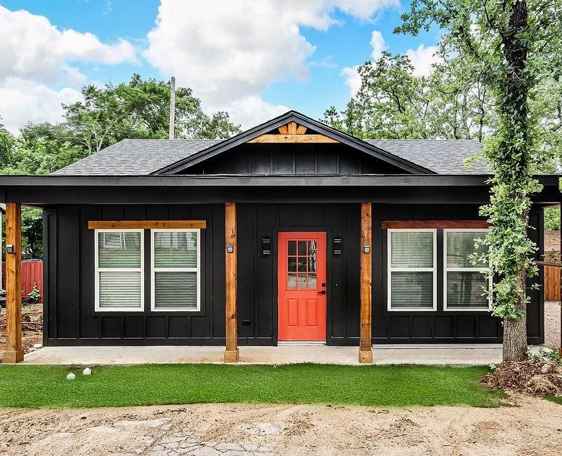 90 Live Oak Street, Alvarado TX 76009