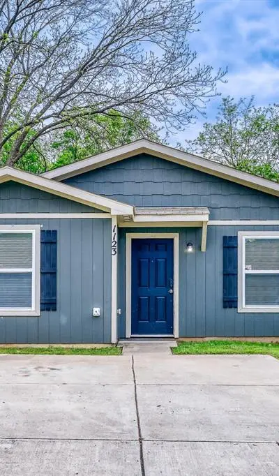 1123 Division Street, Greenville TX 75401