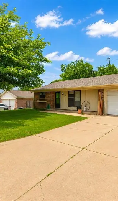 805 Long Drive, Mineral Wells TX 76067 - Photo 3