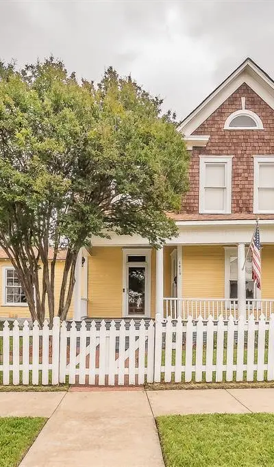 1419 Lipscomb Street, Fort Worth TX 76104