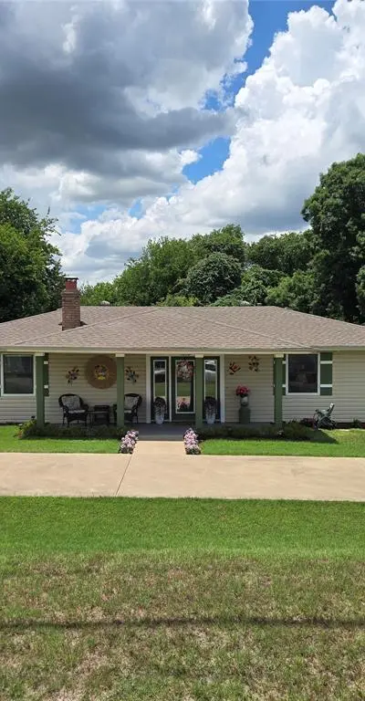 1316 E Apache Trail, Granbury TX 76048