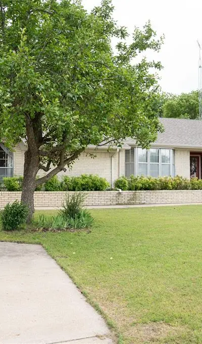 1106 E Franklin Street, Hillsboro TX 76645 - Photo 2