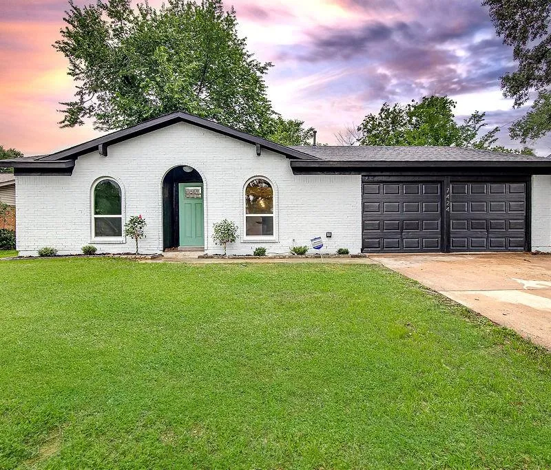 7424 Van Natta Lane, Fort Worth TX 76112