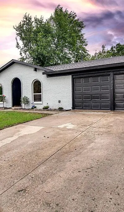 7424 Van Natta Lane, Fort Worth TX 76112 - Photo 3