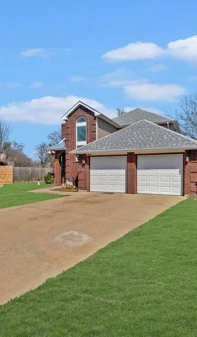 4212 Maryanne Place, Haltom City TX 76137 - Photo 4
