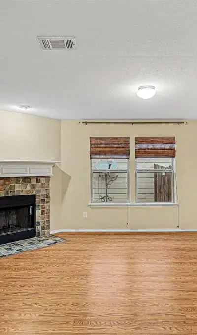 1865 Lynnwood Hills Drive, Fort Worth TX 76112 - Photo 4