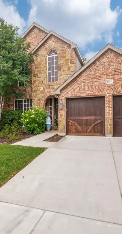 2452 Dockside Drive, Grand Prairie TX 75054 - Photo 2