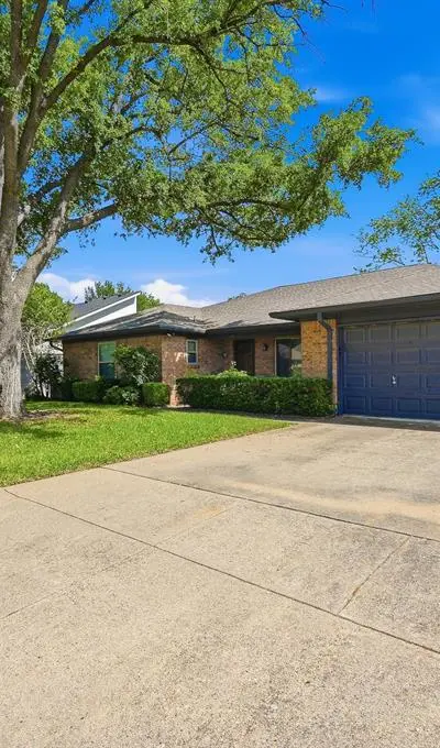 1100 Purdue Drive, Arlington TX 76012 - Photo 2