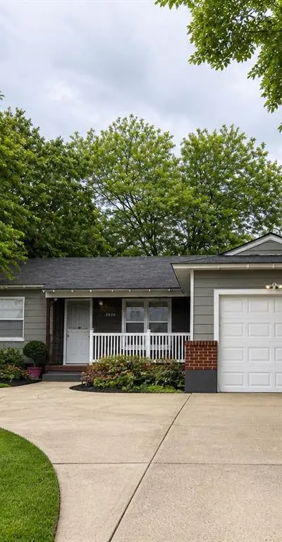 2502 E Overton Road, Dallas TX 75216