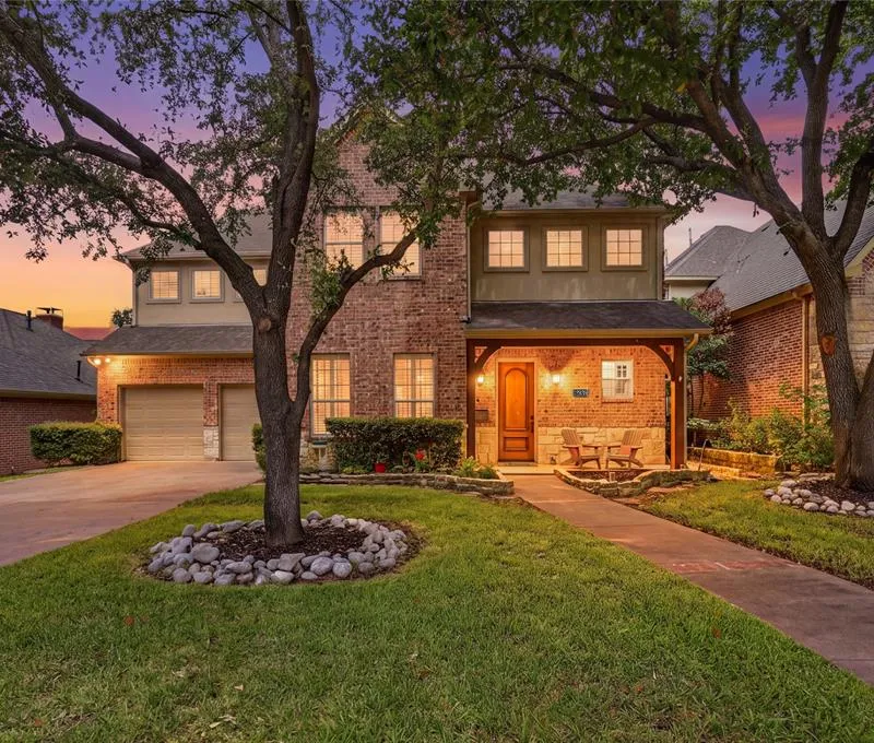 12939 Epps Field Road, Farmers Branch TX 75234