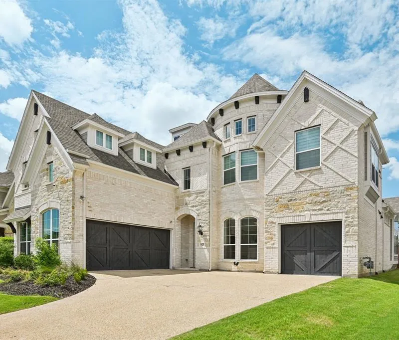 925 Oglethorpe Lane, Savannah TX 76227