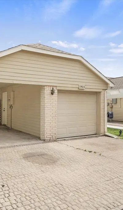 2504 Brook Hollow Court, Mesquite TX 75150 - Photo 5