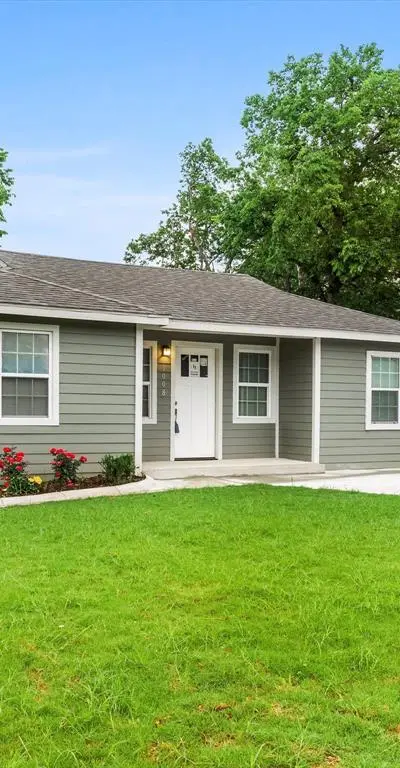 1008 Schieffer Avenue, Fort Worth TX 76110 - Photo 2