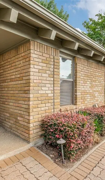 8415 Old Moss Road, Dallas TX 75231