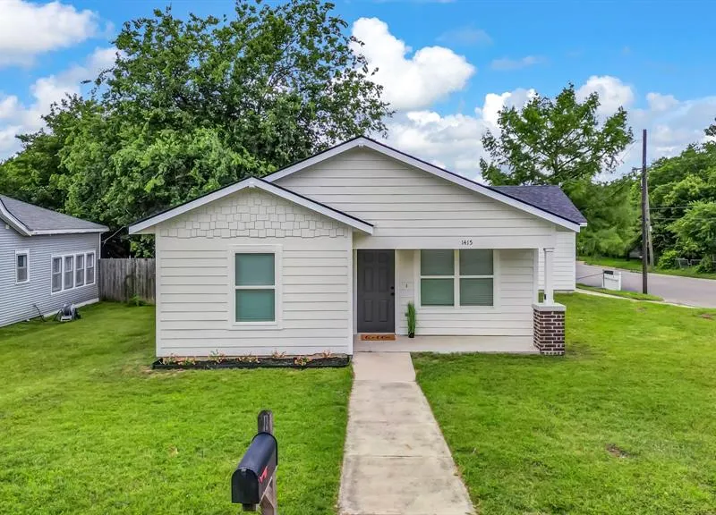 1415 N Elm Street, Weatherford TX 76086