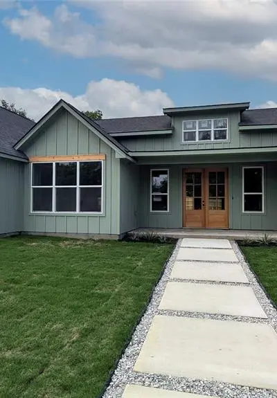 911 Van Winkle Street, Weatherford TX 76086 - Photo 3
