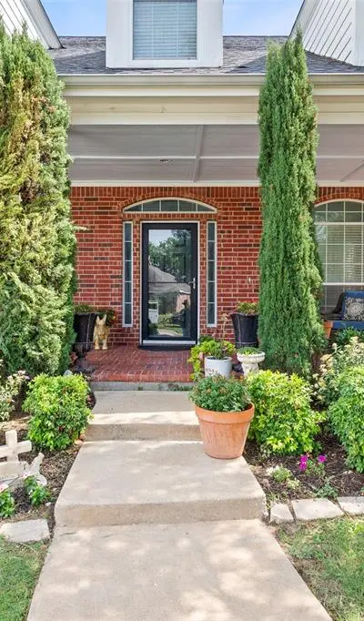2307 Bear Run Road, Arlington TX 76001 - Photo 3