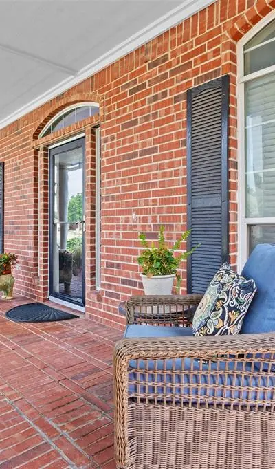 2307 Bear Run Road, Arlington TX 76001 - Photo 4