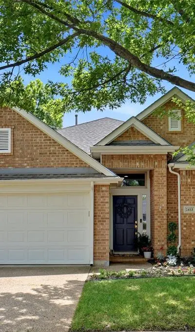 2433 Folkstone Way, Bedford TX 76021