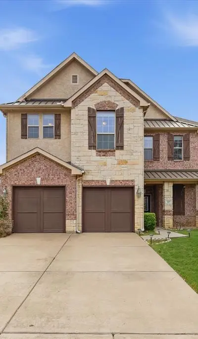 207 Moonlight Drive, Euless TX 76039