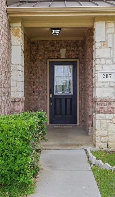 207 Moonlight Drive, Euless TX 76039 - Photo 3