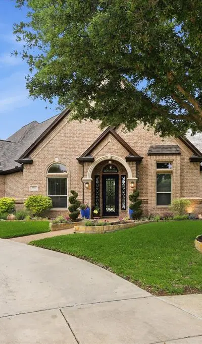 8953 Stratford Drive, North Richland Hills TX 76182 - Photo 3