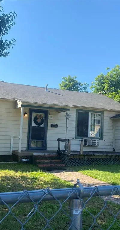 2814 Carlson Drive, Dallas TX 75235