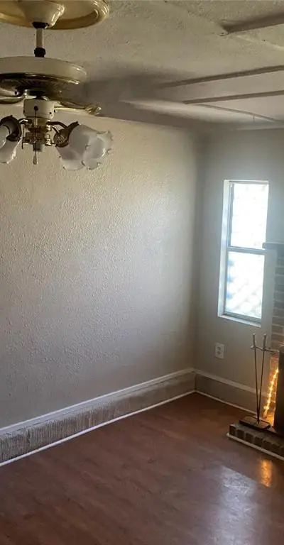 2814 Carlson Drive, Dallas TX 75235 - Photo 2