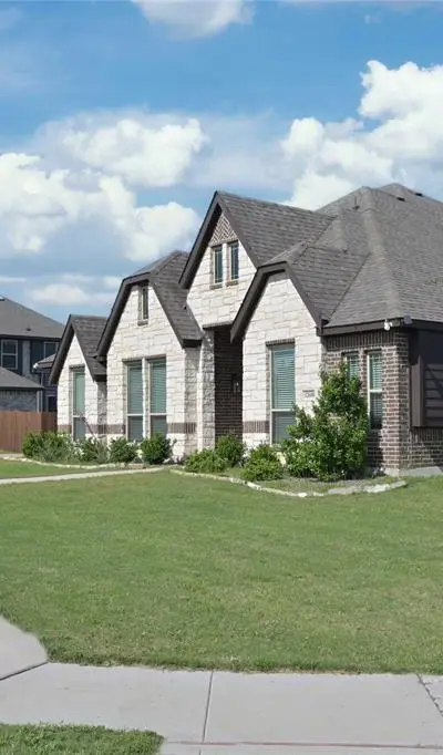 12600 Eagles Bluff, Godley TX 76044 - Photo 2