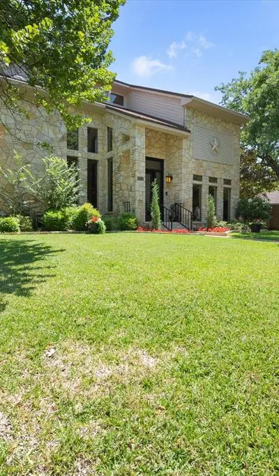 4917 Wareham Drive, Arlington TX 76017 - Photo 2