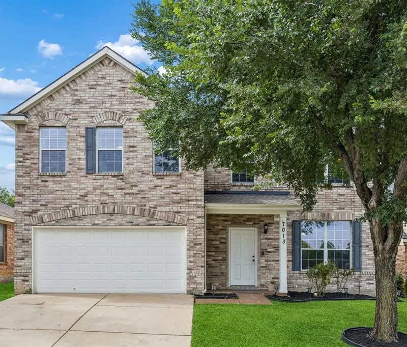 7013 Lindentree Lane, Fort Worth TX 76137