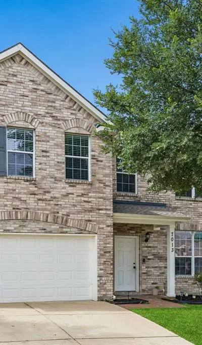 7013 Lindentree Lane, Fort Worth TX 76137 - Photo 2