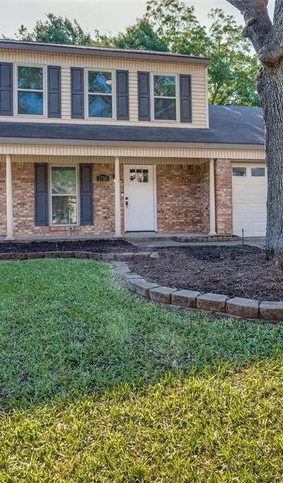 1710 Chittam Drive, Euless TX 76039 - Photo 2