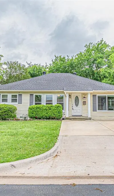 407 W 4th Street, Kaufman TX 75142