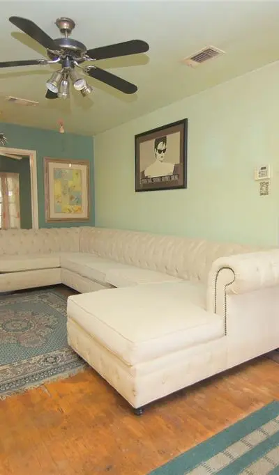 3359 Shelley Boulevard, Dallas TX 75211 - Photo 2