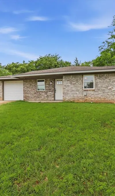 1701 Aster Street, Gainesville TX 76240 - Photo 3