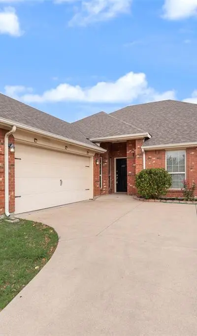 1517 White Willow Lane, Arlington TX 76002