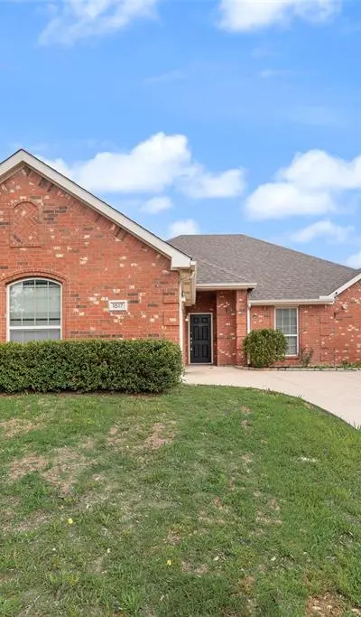 1517 White Willow Lane, Arlington TX 76002 - Photo 3