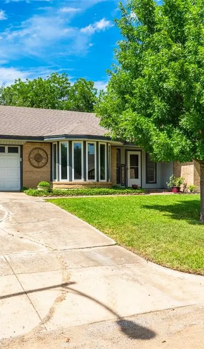 6737 Fair Meadows Drive, North Richland Hills TX 76182 - Photo 2