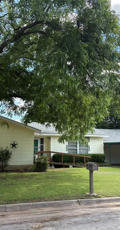 919 W. COLLEGE Highway, Jacksboro TX 76458