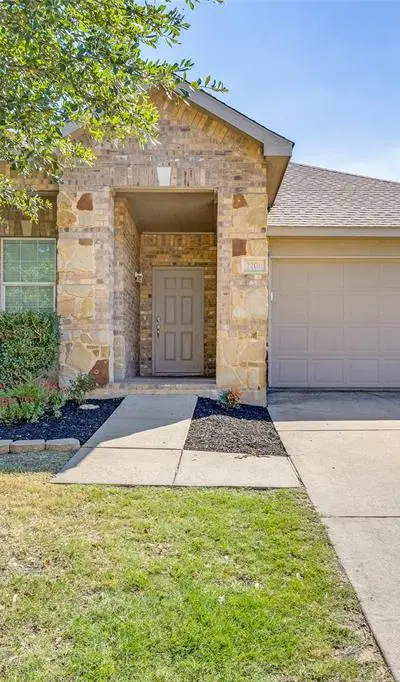 2208 Cavalry Drive, Fort Worth TX 76177
