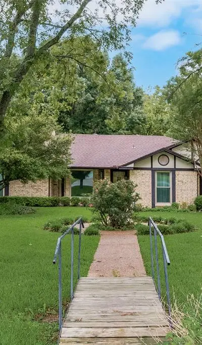 208 Lorene Drive, Red Oak TX 75154 - Photo 2