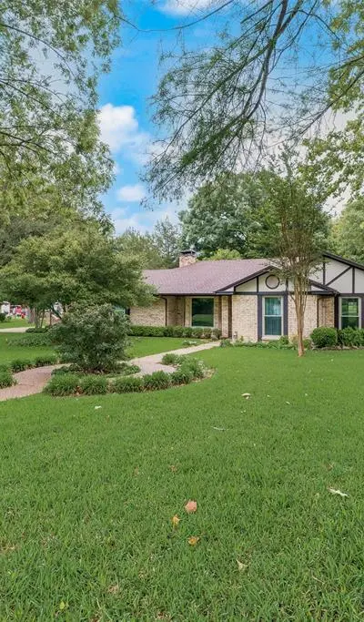 208 Lorene Drive, Red Oak TX 75154 - Photo 3